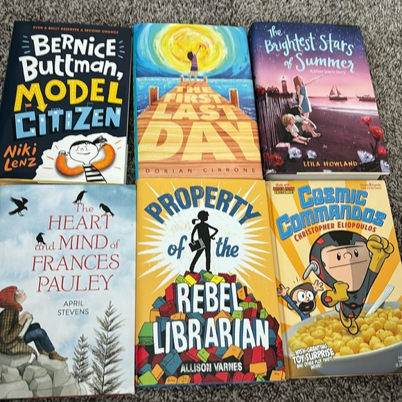 Twelve children/tween books - Picture 2 of 3